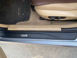 Xe BMW 3 Series 320i 2010