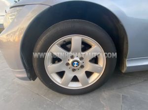 Xe BMW 3 Series 320i 2010